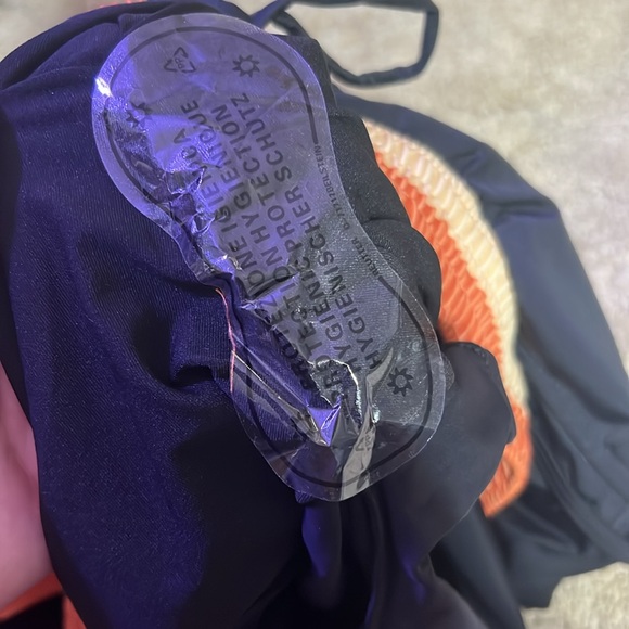 BNWOT 2 piece swimming suit XL - Picture 10 of 10